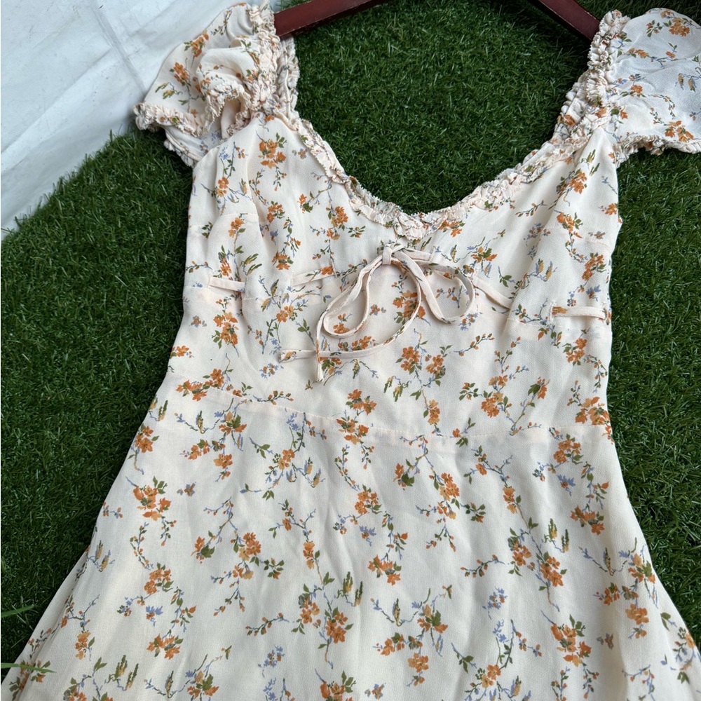 Reformation Maebry Dress 
Color: Julius Size 6 New without tags $248 - Picture 9 of 15